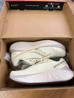 Saucony Triumph 22 Maat 42, Hardloopschoenen, Nieuw, Hardlopen, Saucony