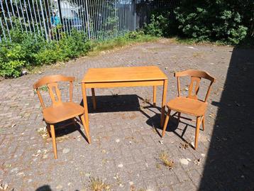Houten Eettafel met 3 Stoelen