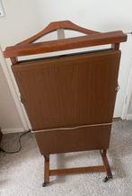 Vintage dressboy  met elektrische broekenpers op wieltjes, Huis en Inrichting, Woonaccessoires | Kapstokken, Ophalen, Gebruikt