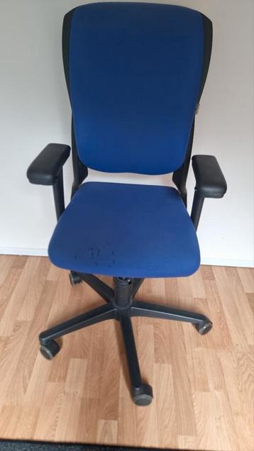 Professionele Ahrend bureaustoel – ergonomisch, verstelbaar  beschikbaar voor biedingen