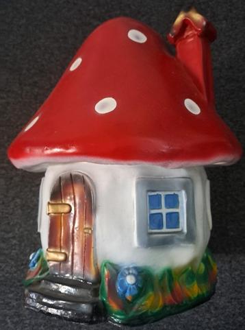 kabouterhuis / paddenstoel beschikbaar voor biedingen