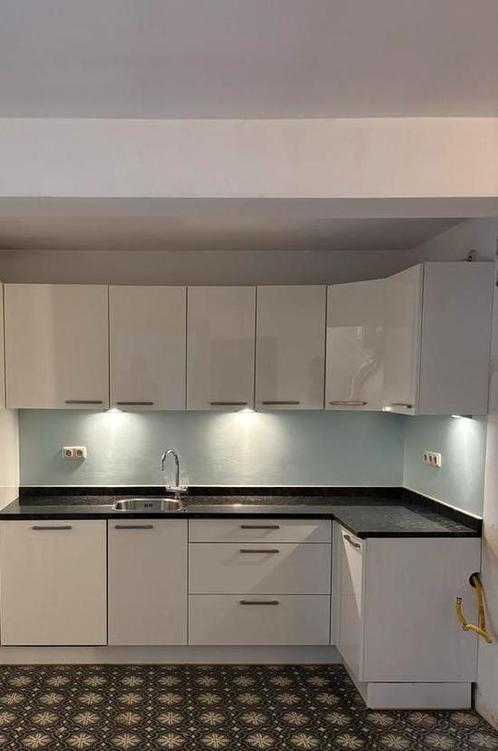Hoekkeukenkastjes met hardstenen blad, Huis en Inrichting, Keuken | Complete keukens, Gebruikt, Hoekkeuken, Wit, Graniet of Steen