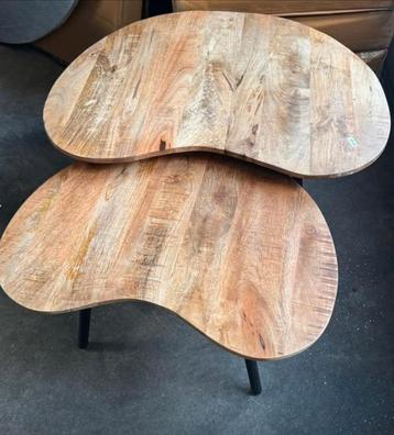 Nieuwe mangohouten salontafelset.
 beschikbaar voor biedingen