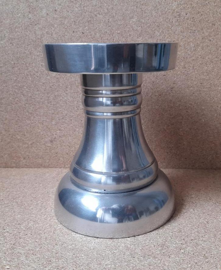 Metalen Kandelaar - Modern Design, Huis en Inrichting, Woonaccessoires | Kandelaars en Kaarsen, Zo goed als nieuw, Kandelaar, Minder dan 25 cm