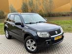Suzuki Grand Vitara 2.0 High Executive 4wd 2e eigenaar,Leer, Auto's, Suzuki, 1995 cc, Zwart, 4 cilinders, 1850 kg