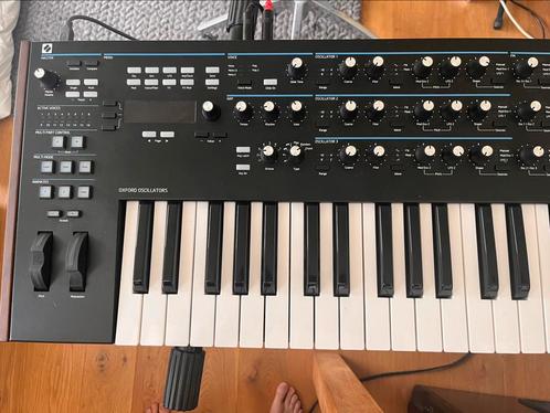 Novation Summit z.g.a.n., Muziek en Instrumenten, Synthesizers, Zo goed als nieuw, Novation, Ophalen