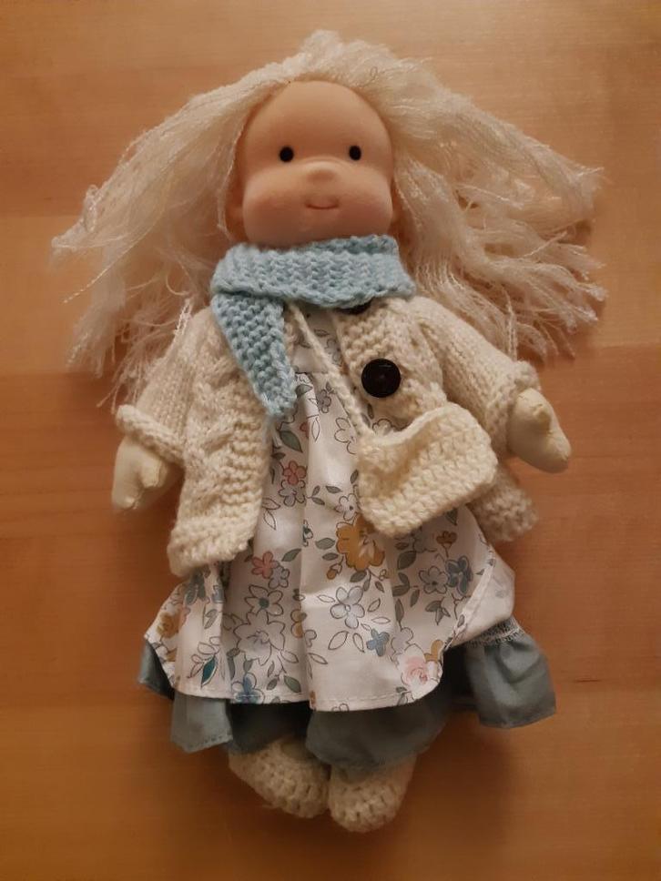 Pop, Kinderen en Baby's, Speelgoed | Poppen, Zo goed als nieuw, Overige typen, Verzenden