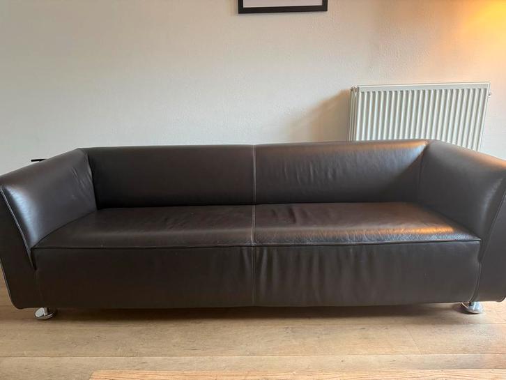 Gelderland 4800 - Donkerbruine lederen 3-zits bank, Huis en Inrichting, Banken | Bankstellen, Zo goed als nieuw, Rechte bank, Driepersoons