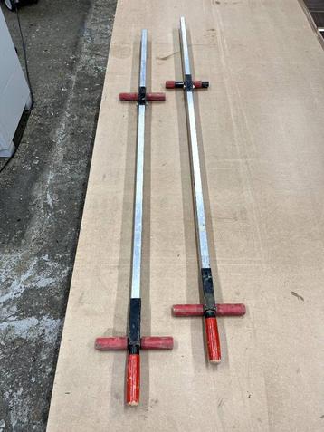 Corpusspanners / Lijmklem  beschikbaar voor biedingen