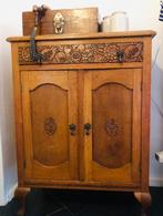 Prachtig eiken houten kastje met ladeen 2 deurtjes, Ophalen
