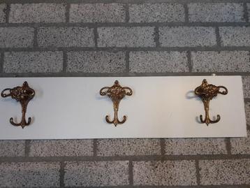 3 retro kapstokhaken beschikbaar voor biedingen