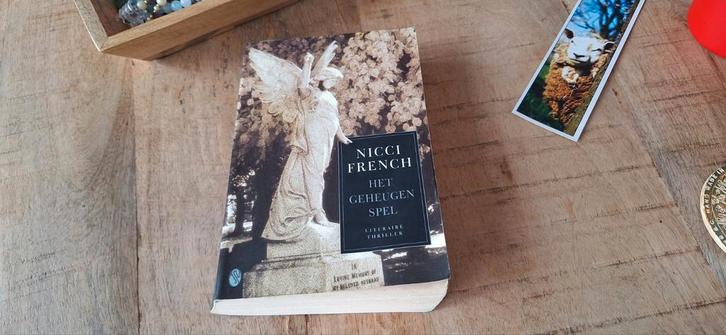 Nicci French - het Geheugenspel (Literaire Thriller), Boeken, Literatuur, Gelezen, Nederland, Ophalen of Verzenden