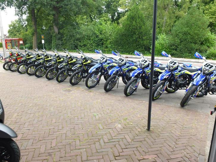 Sherco Sm-Rs 50 2024 E5 Nieuw Derbi/Aprilia/Rieju, Fietsen en Brommers, Brommers | Derbi, Nieuw, Maximaal 45 km/u, Ophalen of Verzenden