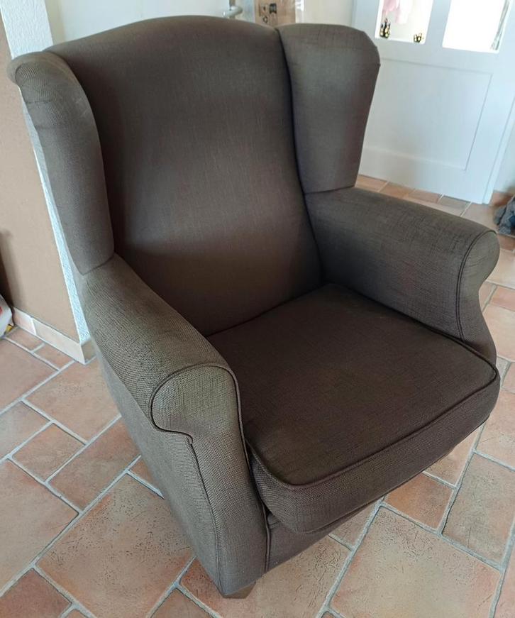 Comfortabele fauteuil mag weg voor een klein bedrag, Huis en Inrichting, Fauteuils, Gebruikt, Hout, Stof, 75 tot 100 cm, Minder dan 75 cm