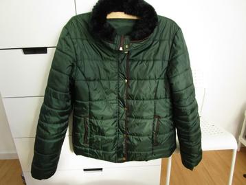 Sportieve groene winterjas - maatlabel XL - draagmaat L beschikbaar voor biedingen