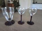 ANTIEKE GLAASJES  PAARSE VOET - LEERDAM GLAS - JAREN 20/30, Ophalen of Verzenden