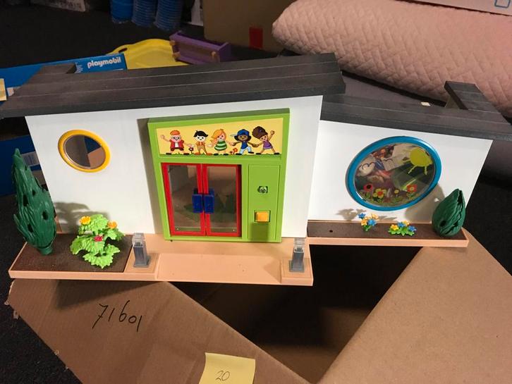 Playmobil Kinderdagverblijf 71601 of 70280, Kinderen en Baby's, Speelgoed | Poppenhuizen, Zo goed als nieuw, Ophalen of Verzenden