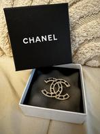 Prachtige Chanel broche, Overige materialen, 4 tot 7 cm, Ophalen of Verzenden, Zo goed als nieuw