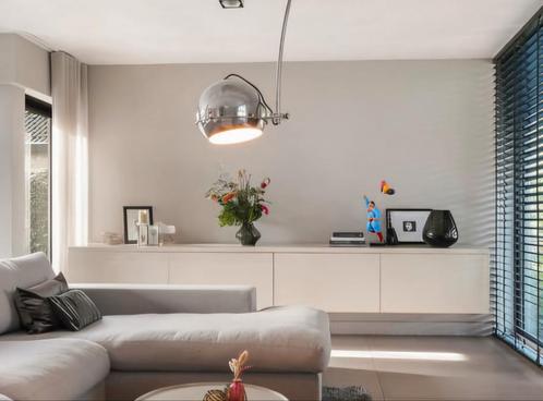 Mooi zwevend design dressoir, 360cm breed, hoogglans beige, Huis en Inrichting, Kasten | Dressoirs, Gebruikt, 200 cm of meer, 25 tot 50 cm