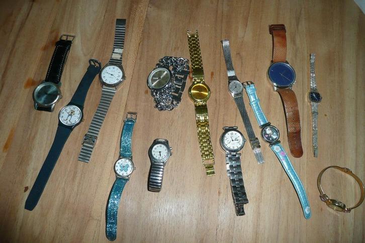 12 polshorloges, Sieraden, Tassen en Uiterlijk, Horloges | Dames, Gebruikt, Polshorloge, Overige merken, Ophalen of Verzenden