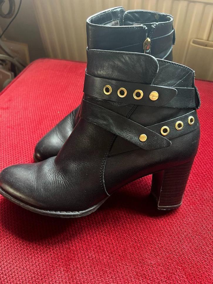 Tamaris leren enkellaarzen, Kleding | Dames, Schoenen, Zo goed als nieuw, Lage of Enkellaarzen, Zwart, Ophalen of Verzenden
