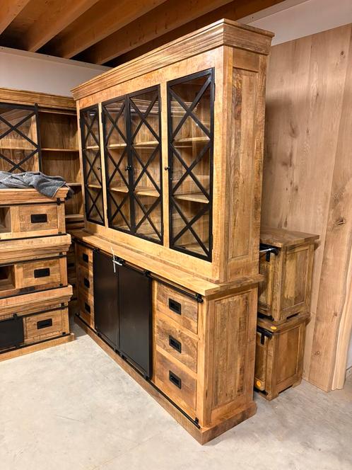Wandkast mangohout met deuren, gelijk leverbaar!!, Huis en Inrichting, Kasten | Wandmeubels, Nieuw, Ophalen of Verzenden