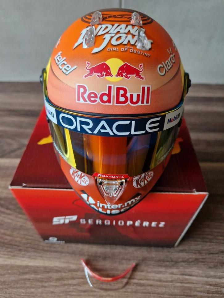 Sergio perez helmpje Canada 2023 schaal 1/2 schuberth, Verzamelen, Automerken, Motoren en Formule 1, Nieuw, Formule 1, Verzenden