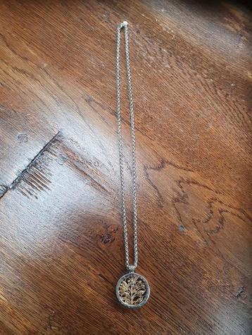 Nikki Lissoni verzilverde ketting met hanger beschikbaar voor biedingen
