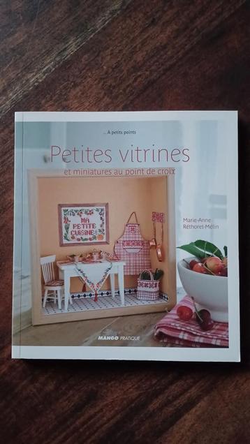 Borduurboek Petites Vitrines - Kruissteek Miniaturen beschikbaar voor biedingen