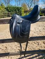 Super mooi Devoucoux dressuur zadel 17.5 inch van jaar 2024., Dieren en Toebehoren, Ophalen of Verzenden, Zo goed als nieuw, Dressuur
