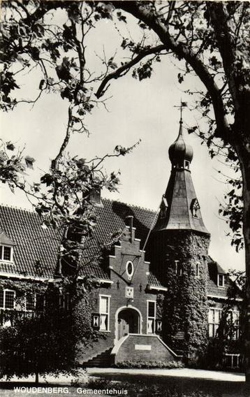 Woudenberg, Gemeentehuis - beschreven beschikbaar voor biedingen