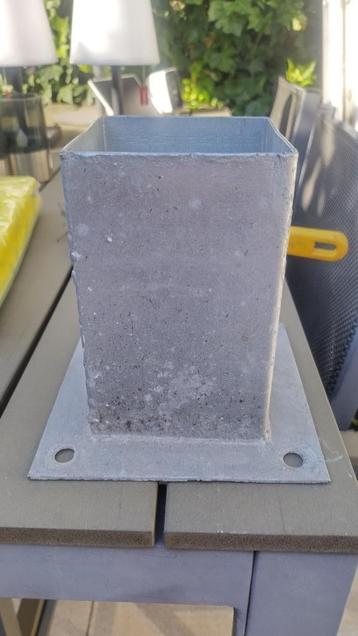 NIEUW 4X GEGALVANISEERDE PAALHOUDERS  samen €20 beschikbaar voor biedingen