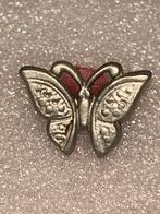 Vlinder pin, Ophalen of Verzenden, Zo goed als nieuw, Dier of Natuur, Speldje of Pin