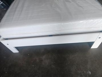 Zgan auping auronde 1000   140x200  incl lattenbodems beschikbaar voor biedingen