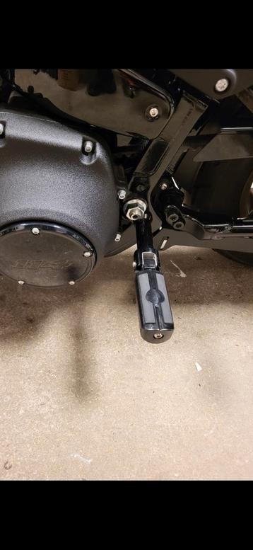 Harley Davidson low rider s passenger footpegs beschikbaar voor biedingen