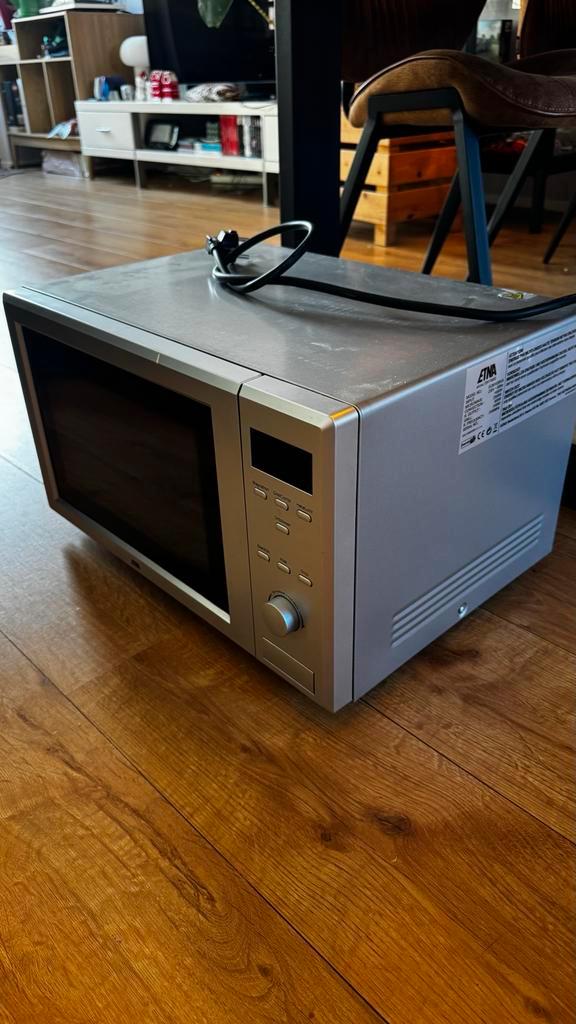 Etna ECM153RVS combimagnetron - Goede staat!, Witgoed en Apparatuur, Magnetrons, Gebruikt, Vrijstaand, Combimagnetron, 45 tot 60 cm