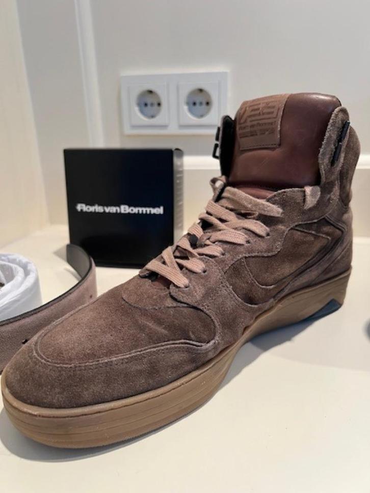 Floris van Bommel taupe mt. 9, Kleding | Heren, Schoenen, Zo goed als nieuw, Overige typen, Bruin, Ophalen of Verzenden