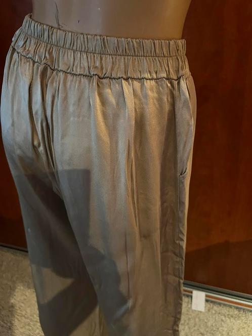 MADE IN ITALY broek maat M LICHT GOUD ZGAN, Kleding | Dames, Broeken en Pantalons, Zo goed als nieuw, Maat 38/40 (M), Beige, Lang