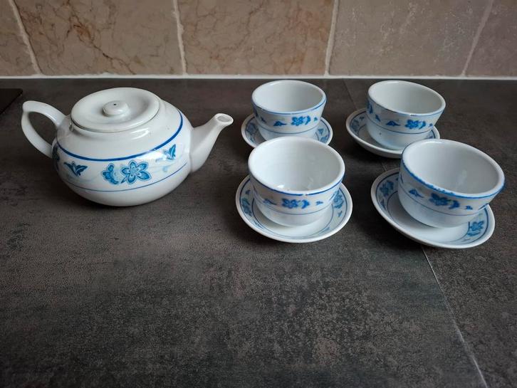 Vintage set Chinese theepot met 4x kop en schotel., Antiek en Kunst, Antiek | Porselein, Ophalen of Verzenden