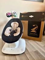 4Moms MamaRoo 5 – Classic Black + Ukje Verkleinkussen, Kinderen en Baby's, Wipstoeltjes, Schommelstoel, Met gordel(s) of riempje(s)