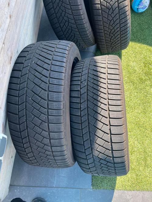 4 banden 255 / 45 /R 19nagenoeg nieuw., Auto-onderdelen, Banden en Velgen, Band(en), All Season, 19 inch, 255 mm, Nieuw, Ophalen