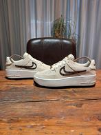 Nike Air Force 1 Sage LUX 'Cream Gold' - Rare!, Kleding | Dames, Schoenen, Beige, Nike, Ophalen of Verzenden, Sneakers of Gympen
