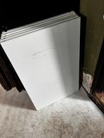 IKEA Besta Planken 5 stuks (3 met kabeluitsparing), Huis en Inrichting, Kasten | Overige, Ophalen