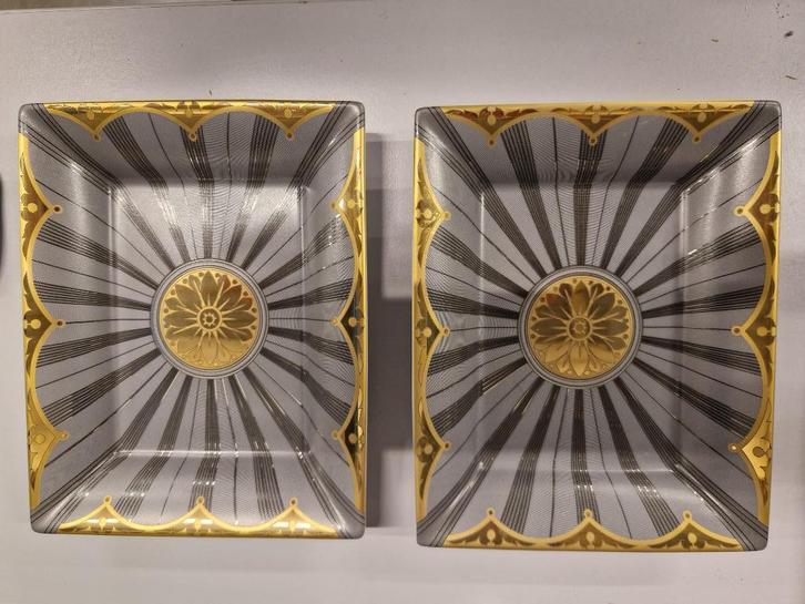 Philippe Patek - 2x porseleinen schaal, Antiek en Kunst, Curiosa en Brocante, Ophalen