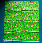 Lap stof in Smurfen stijl groen muziek paddenstoelen, Verzamelen, Ophalen of Verzenden, Nieuw, Overige Smurfen, Overige typen