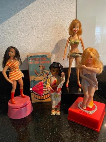 Vintage 5 stuks Pin-Up dancing girls windup battery 60 beschikbaar voor biedingen
