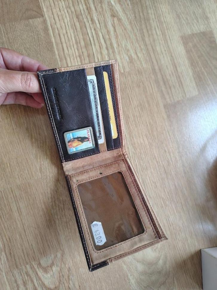 Nieuwe lederen portefeuille van Playboy, Sieraden, Tassen en Uiterlijk, Tassen | Damestassen, Nieuw, Handtas, Bruin, Verzenden