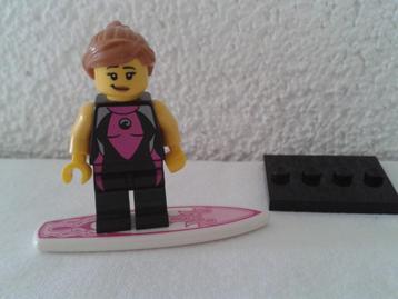 Lego surfmeisje / surfer minifiguur Serie 4 8804 nr 5 (2x)