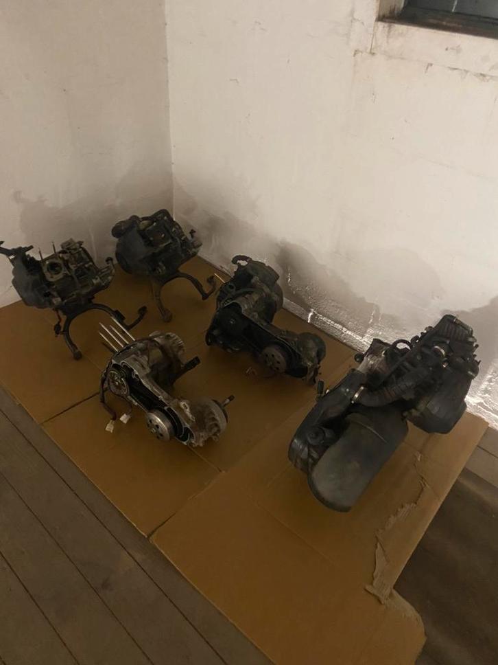 Piaggio 4t/2t onderdelen, Fietsen en Brommers, Brommeronderdelen | Algemeen, Zo goed als nieuw, Blok, Ophalen of Verzenden