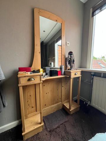 Houten Kaptafel met Spiegel beschikbaar voor biedingen